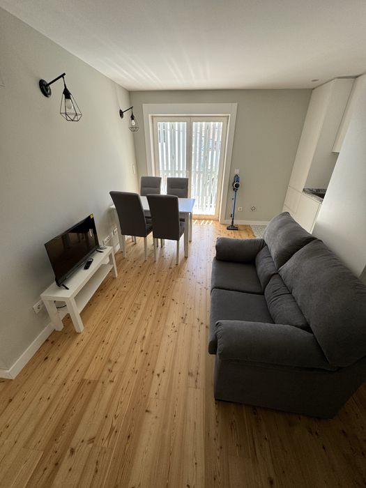 Alugo T1 mobilado em espinho com lugar de garagem rua 5 270