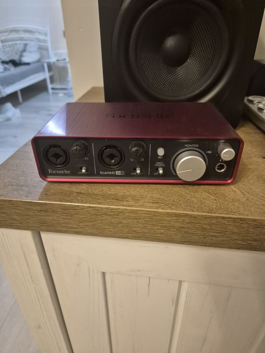 Focusrite Scarlet 2i2  2gen.
