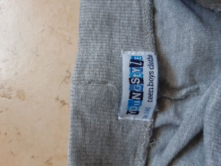 Spodenki chłopięce w rozmiarze 146