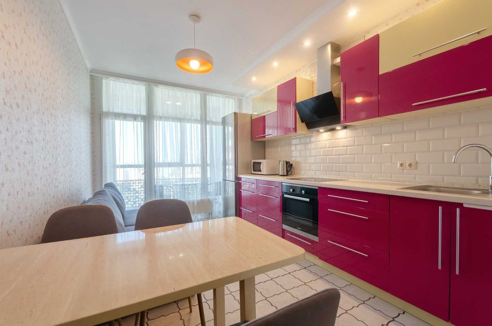 Оренда подобово 2к квартири в ЖК Kvartet (Ліпковскького 16б)--555.biz.ua