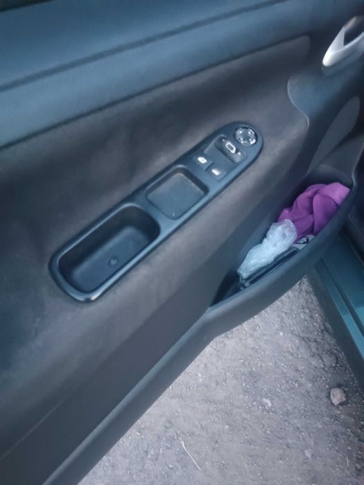 Продам авто Peugeot 207
