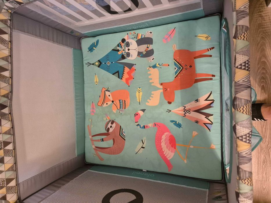 Манеж дитячий квадратний