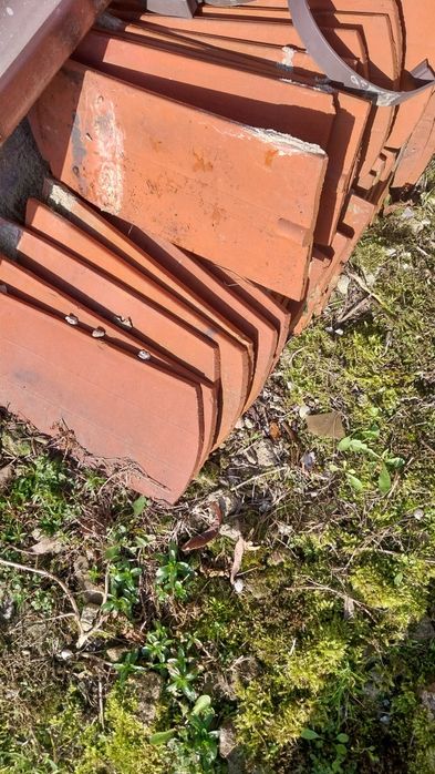 Sprzedam starą dachówkę