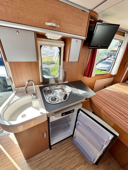 Autocaravana Ford 2009 cama central, 2.2tdci, 6velocidades, ar cond