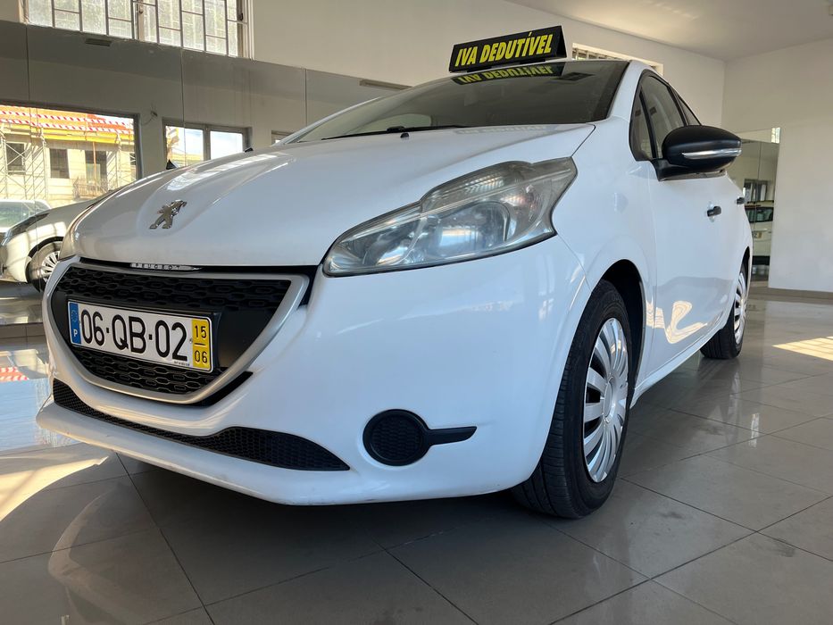 Peugeot 208 1.4hdi * 6.097€ + IVA *