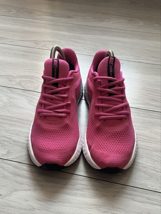жіночі кросівки Nike Revolution 5 (GS)