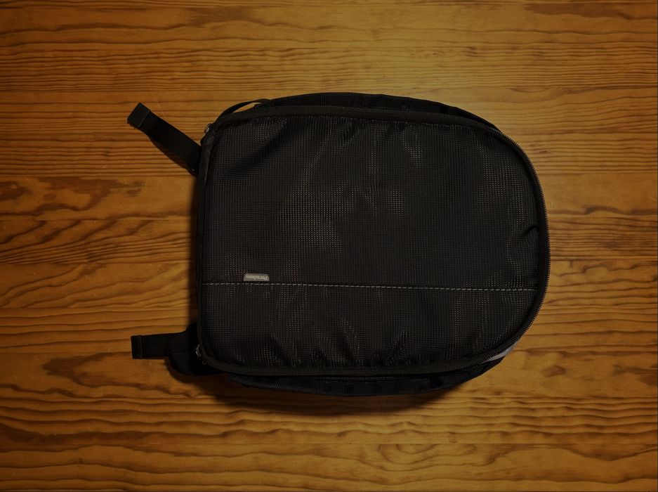 Canon EOS R8 (como nova) + Mochila modular