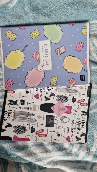 Zeszyty w linie do szkoły