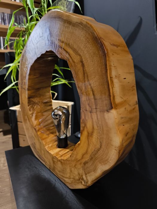 Lampa loft z plastra drewna