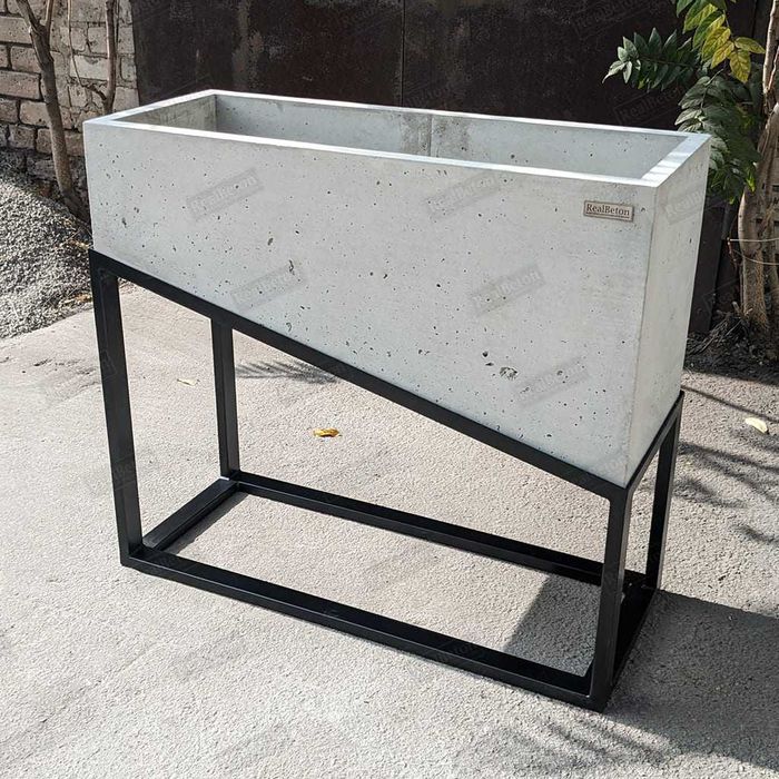 Вазони на Металевих Опорах, Підставки Металеві для Кашпо Дніпро