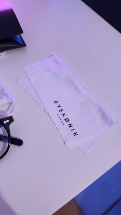 Óculos Blue Light Blockers Eyekonik - Novo