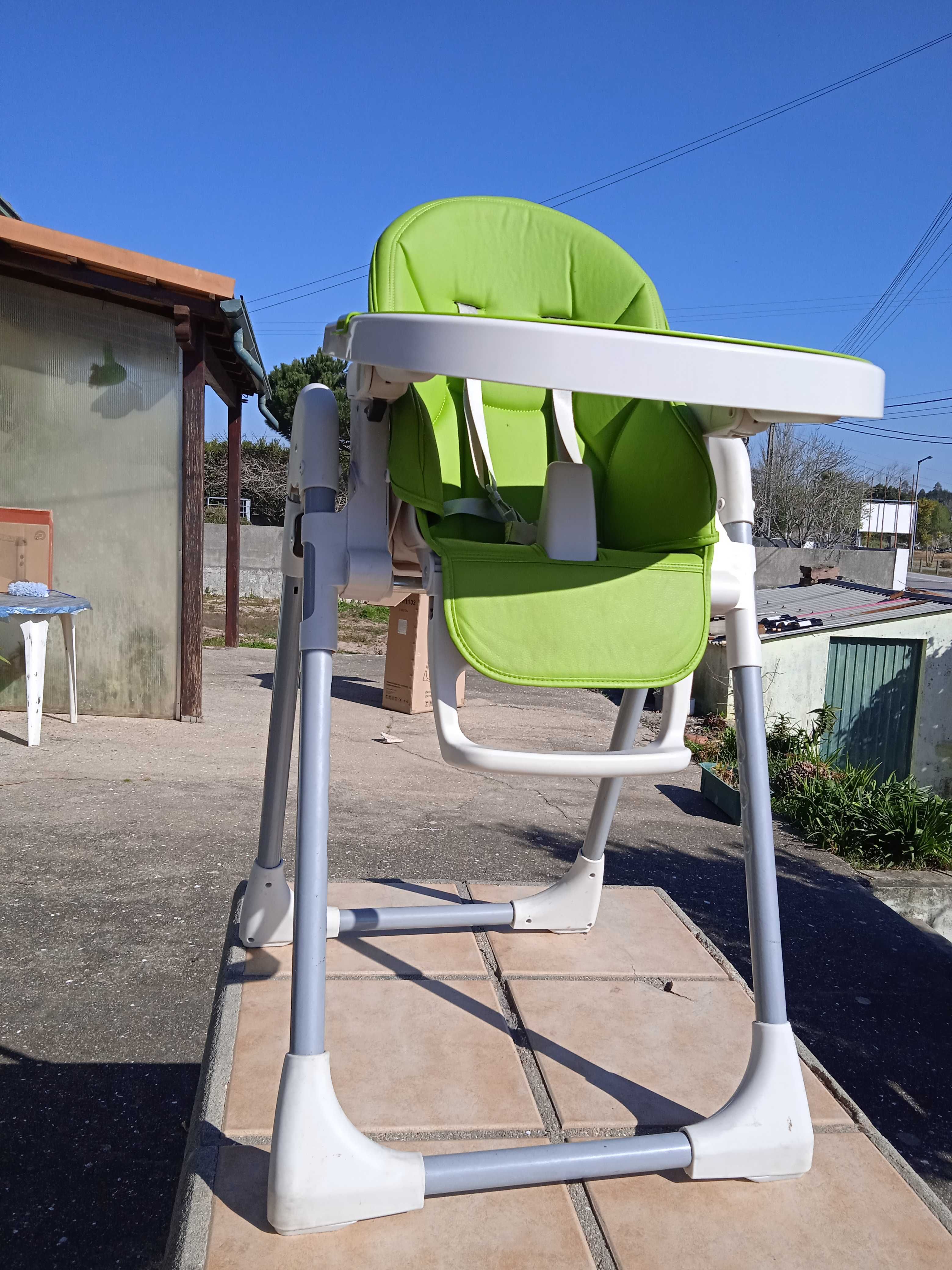Cadeira refeição bebé como nova Ovar, São João, Arada E São Vicente De  Pereira Jusã • OLX Portugal