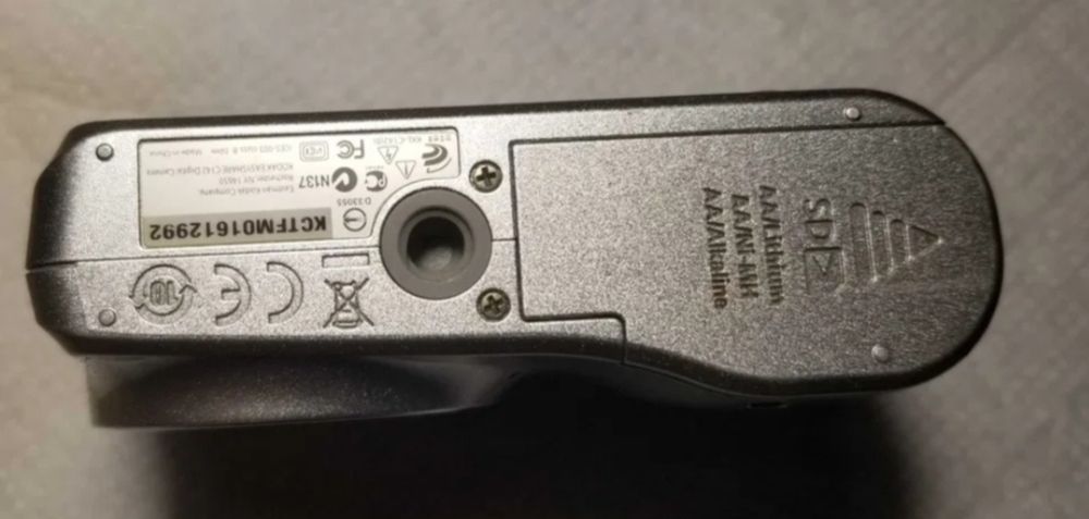 Фотоаппарат Kodak EasyShare C142  рабоч статуэт sharp