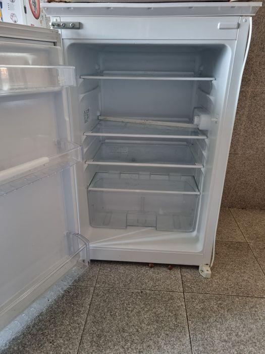 Frigorífico de encastrar Beko