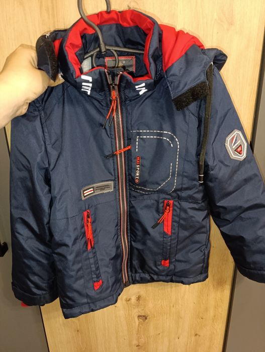 Куртка осіння тепла для хлопчика 110 в новому стані