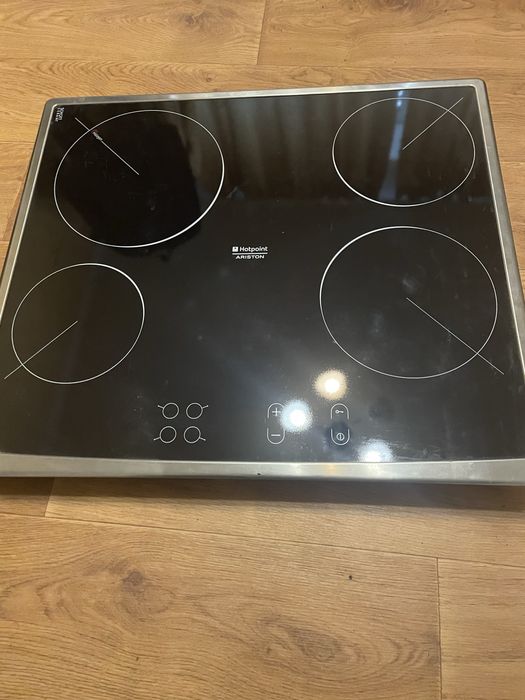 Индукционая плита продам.