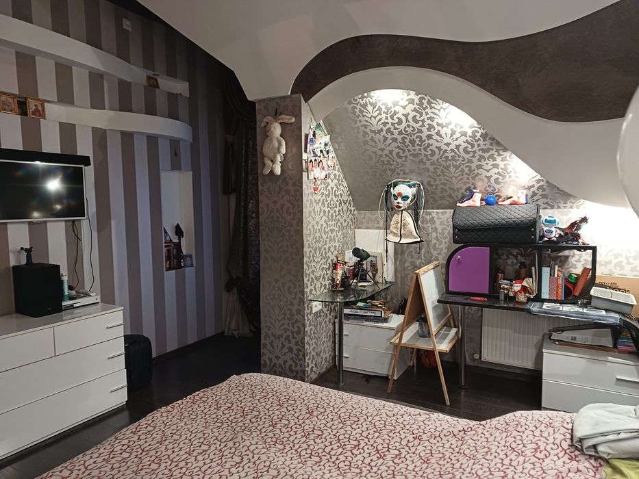 Продам  дом  Каменское возле  соснового леса  190000$