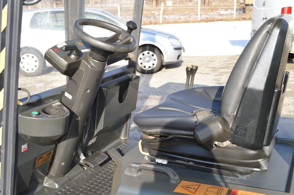 Вилочный погрузчик Still R70-16G.