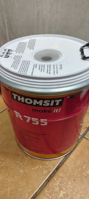 Thomsit R 755 epoksydowy środek gruntujący