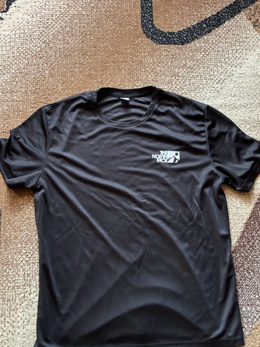 Фудболка The norfh face