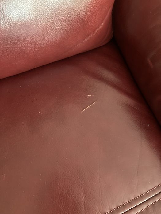 Sofá de pele HAWAI Conforama vermelho escuro