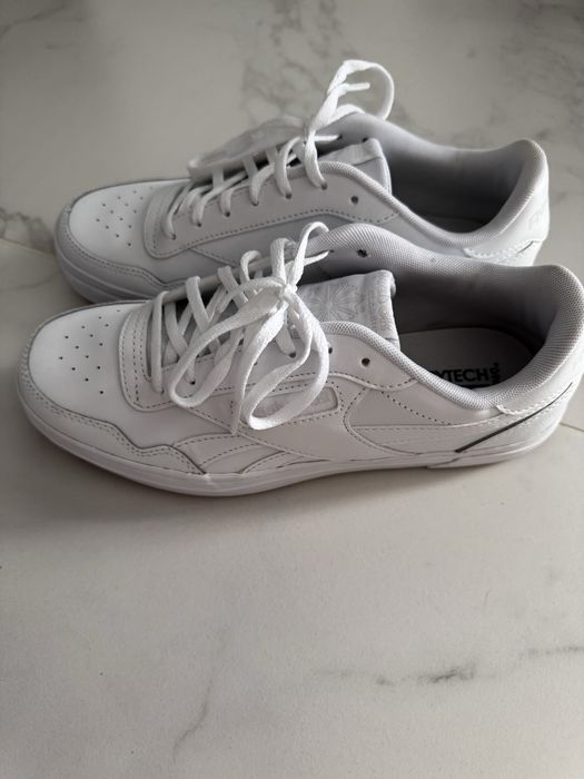 Оригінальні жіночі кросівки Reebok Club MEMT Bold (Wmns).