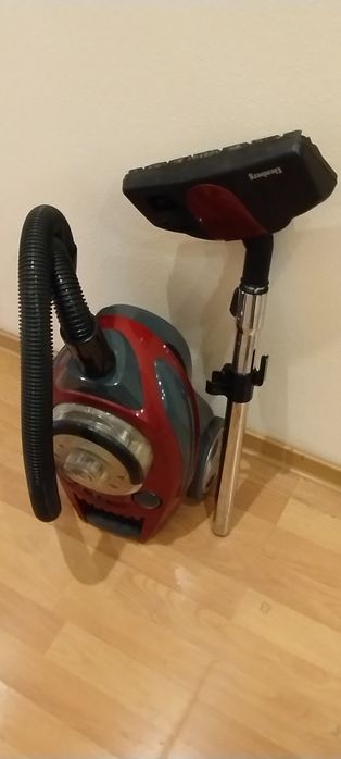 Пылесос "Эленберг"