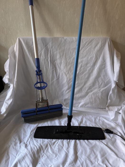 роликовая швабра с отжимом и обычная со сьемной тряпкой