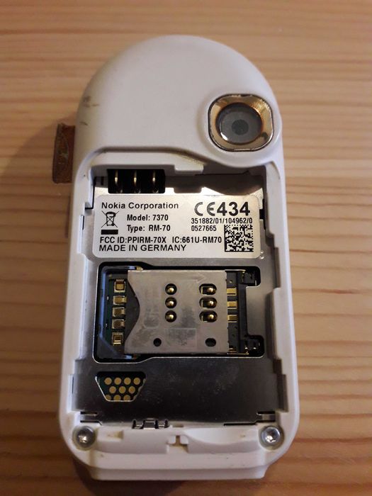 telefon Nokia 7370
