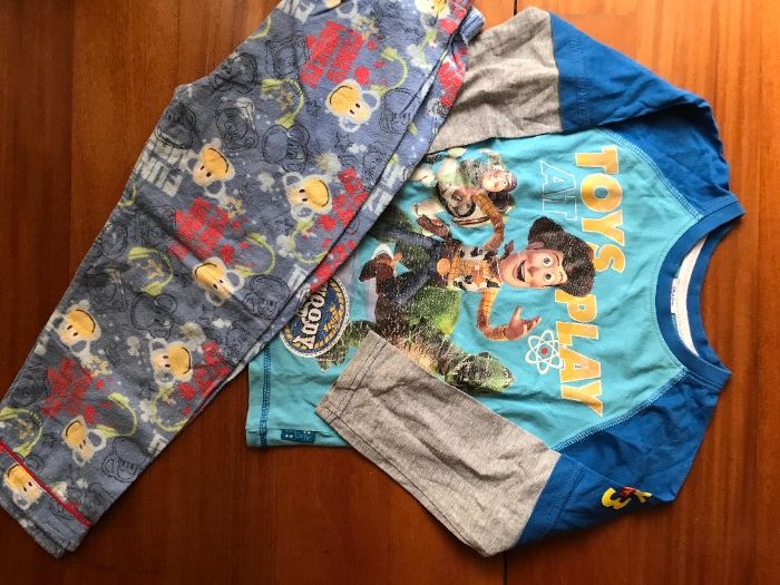 pijamas tamanho 4-5 anos