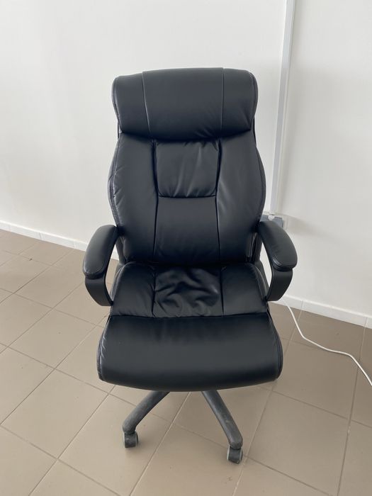 Продам офисное кресло, состояние нового