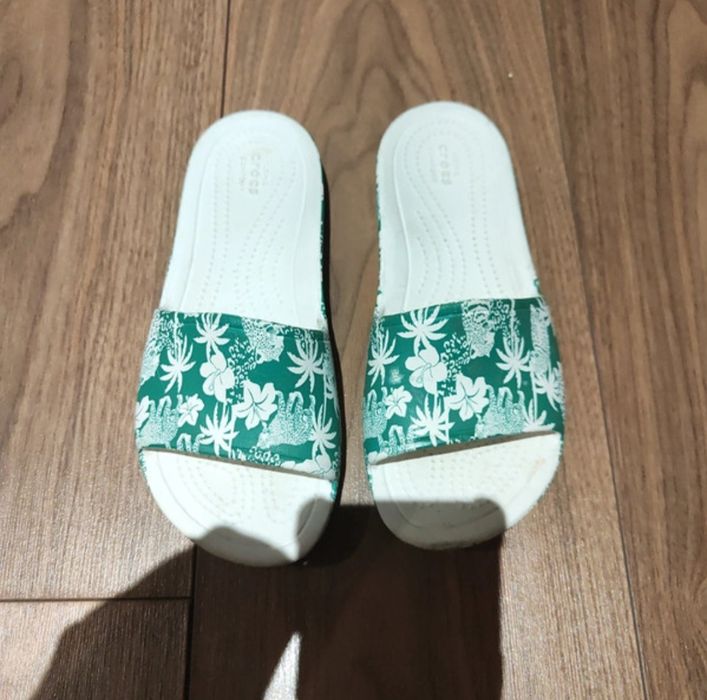 Klapki basenowe CROCS damskie/dziecięce Roz W5 36