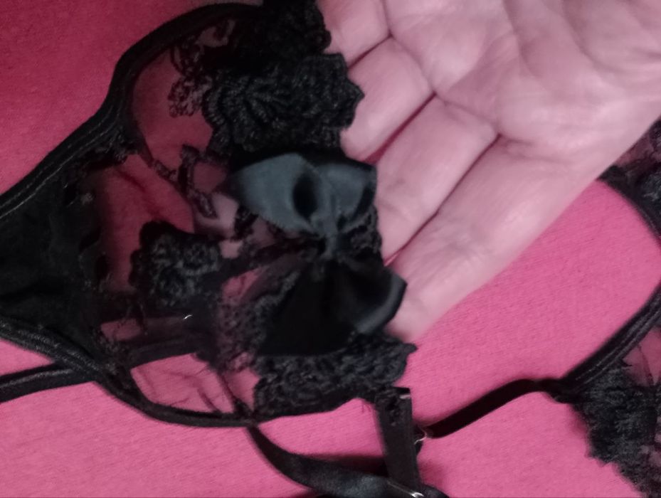 Еротична білизна чорного кольору