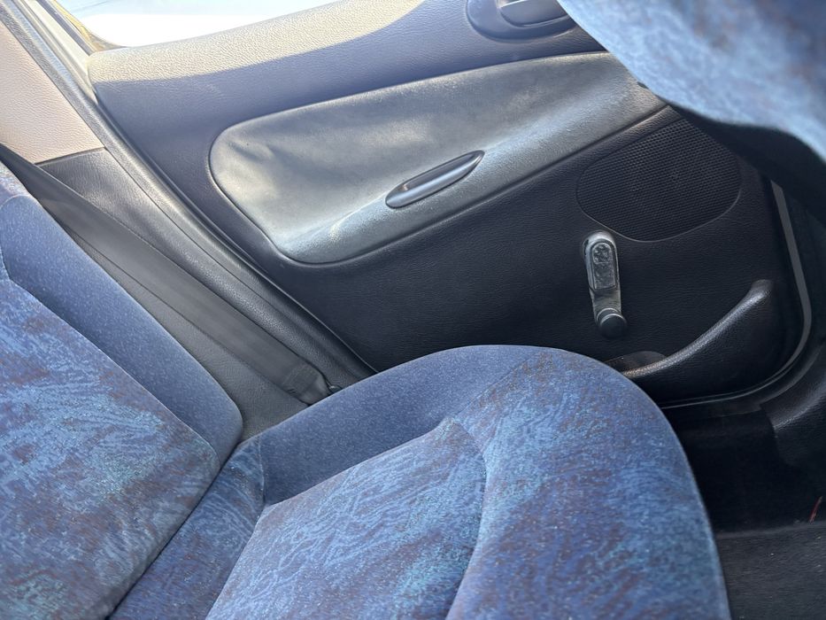 Quartelas interior Peugeot 206 5 portas