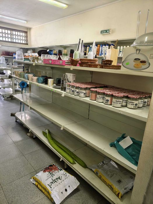 Venda de Prateleiras de Supermercado