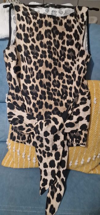 Blusa leopardo zara. Com laço á frente