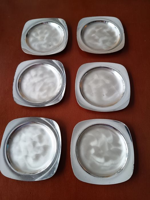 Podkładki pod szklanki kieliszki