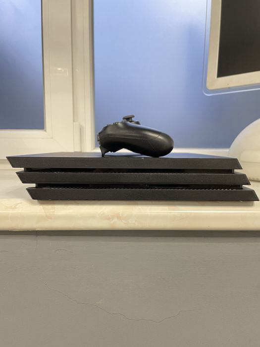 Sony playstation 4 pro 1tb 1 джойстик