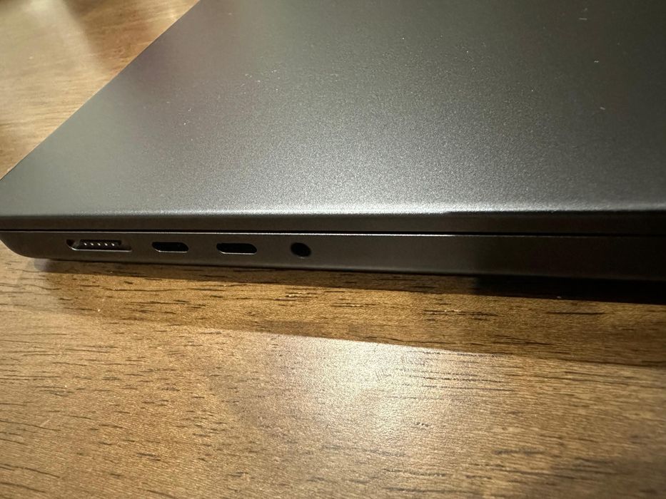 Super MacBook Pro 16.2" M3 Max com CPU 14-C e GPU 30-C - 36G - 1GB SSD