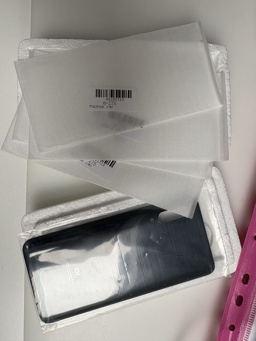 Tylne plecki Xiaomi MI9 + szkla ochronne 9H 4 szt