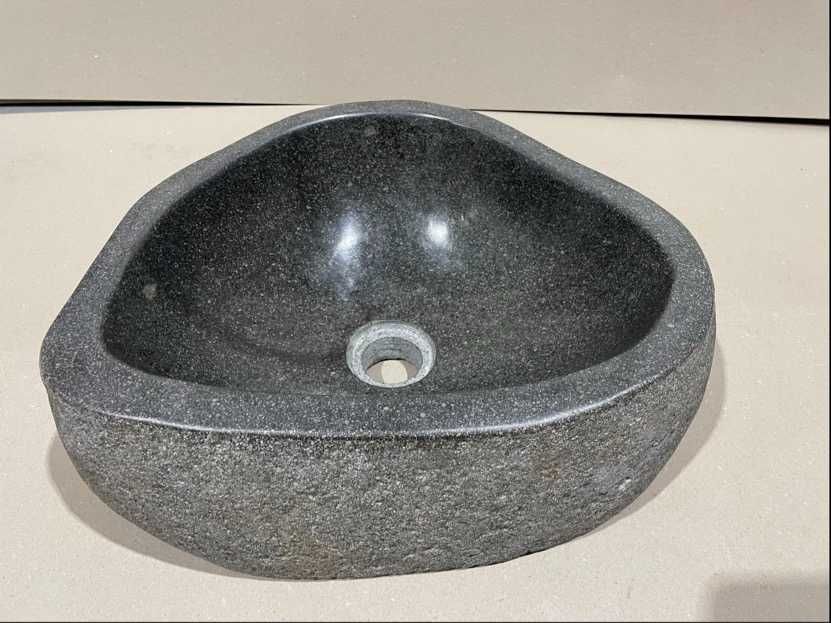 Umywalka nablatowa TETSU kamienna  marki Kave Home