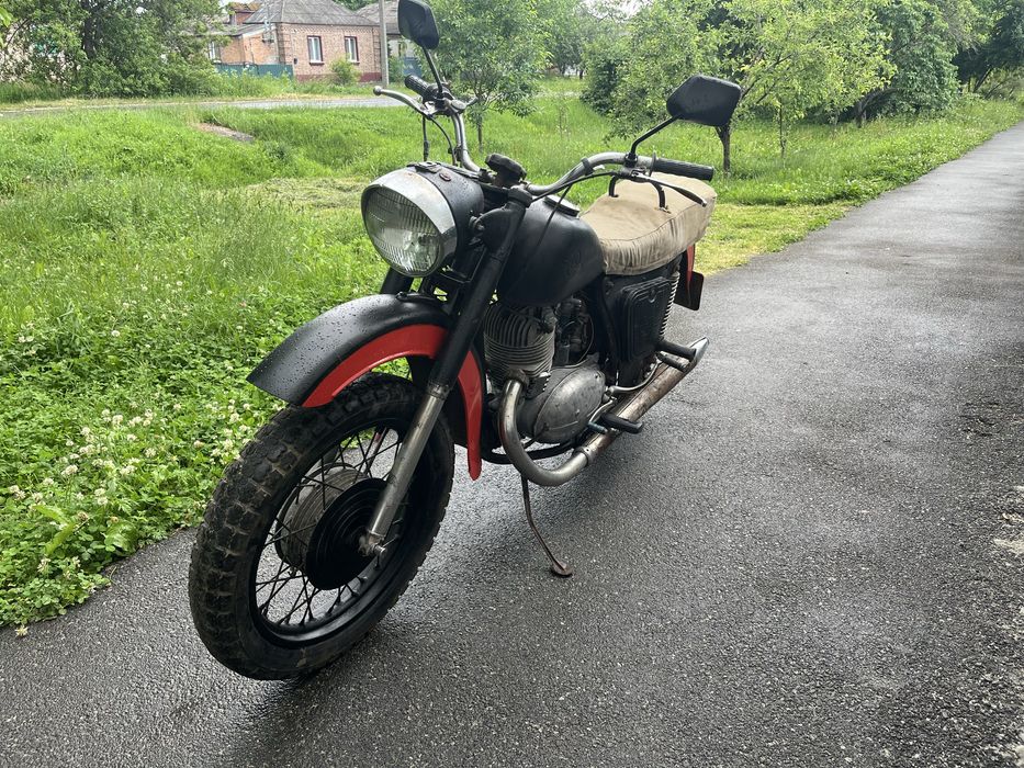 Мотоцикл иж 56   ..