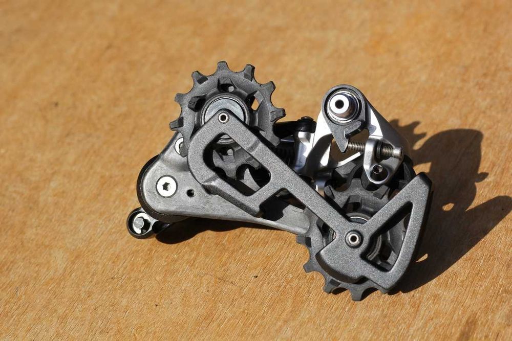 Задній перемикач: Sram XX1 TYPE 2 11 SPEED