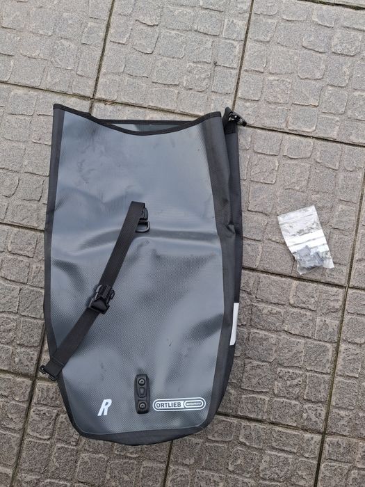 sakwa rowerowa ORTLIEB rolowana turystyka trekking
