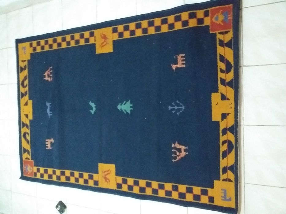 Children's rugs in good condition, manufactured in Egypt