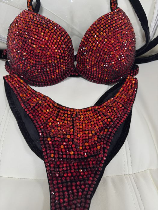 Купальник фітнес бікіні