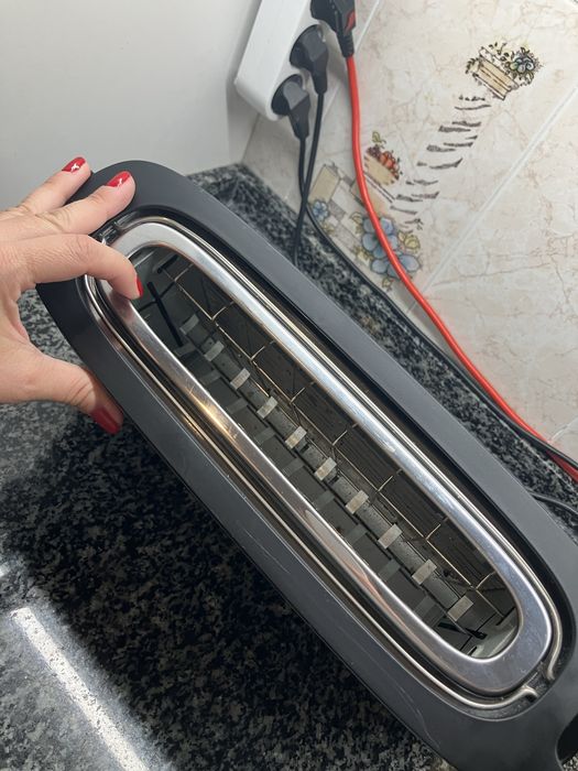 Torradeira Philips Inox Extra Longa – Estado Impecável com garantia ainda
