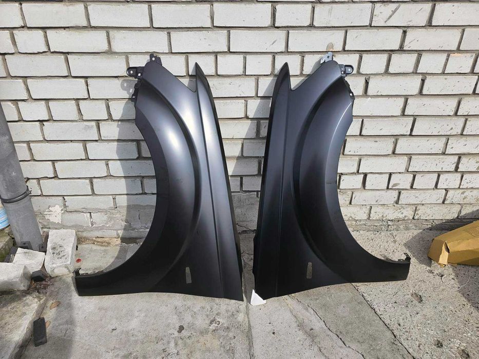 Крило переднє на Mitsubishi Outlander XL Митсубиси Аутлендер ХЛ