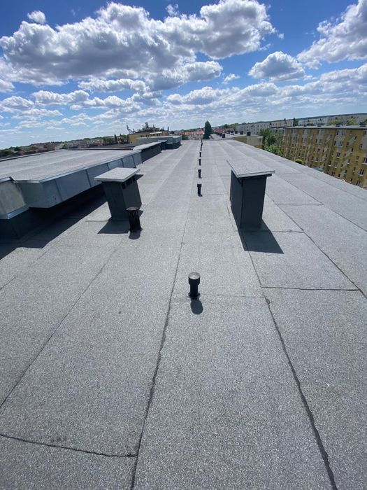 Dachy płaskie , usługi dekarskie , montaż papy termozgrzewalnej