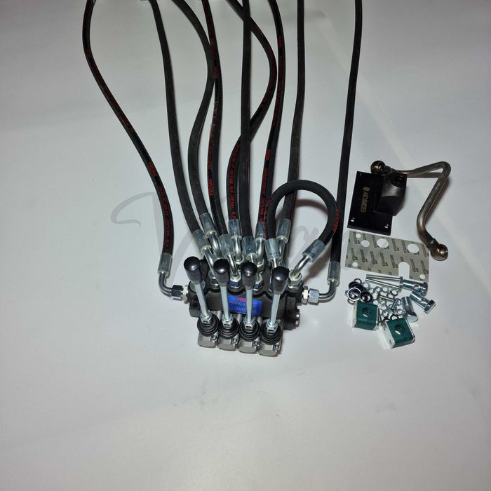 Rozdzielacz Hydrauliczny 4 Sekcyjny Zewnętrzny Ursus C-360